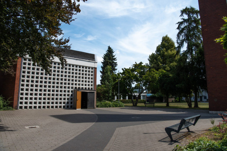 Pauluskirche Vorderansicht