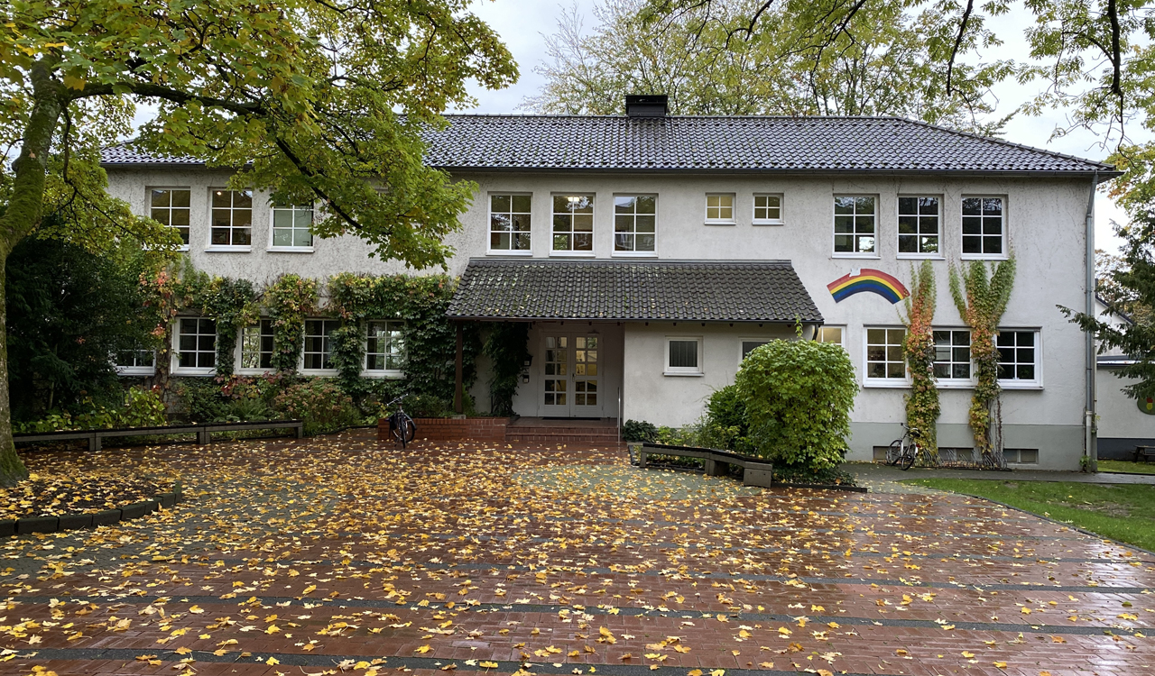 Gemeindehaus Mauspfad Vorplatz